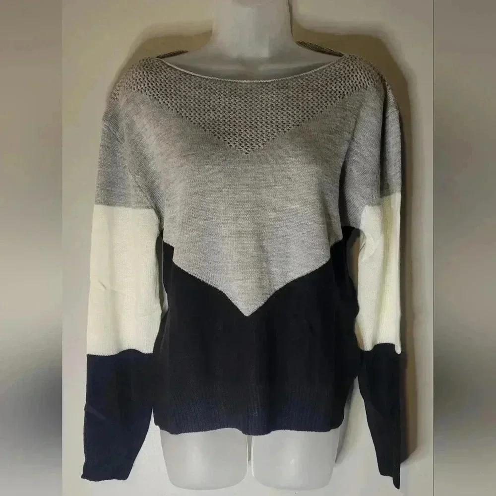 NWOT Scoop neck sweater, gray, Ivory & black sweater, womens size Large - Picture 1 of 6